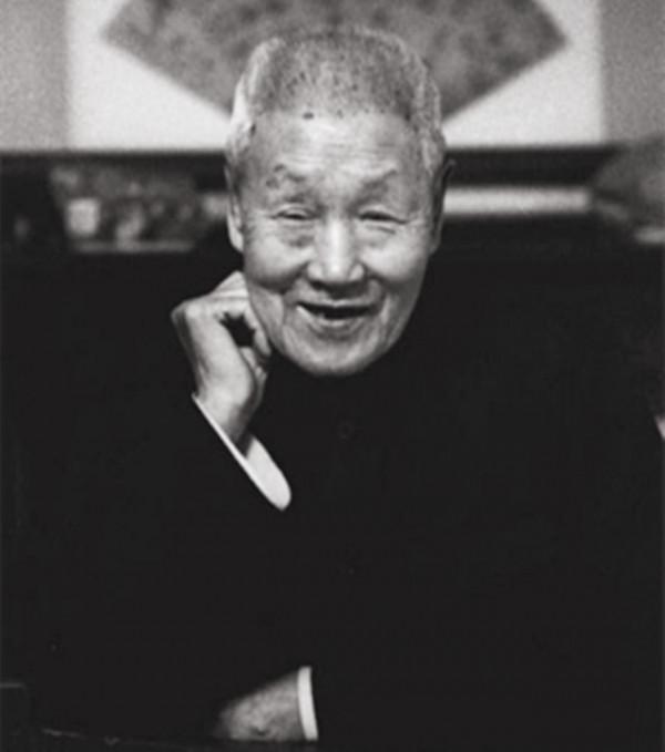 98歲在3年“謊言”中離世：愛妻承諾比他晚離去，不料只能食言