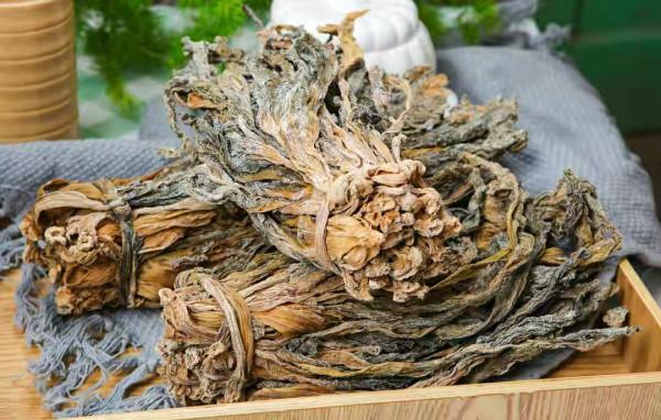 這5種廉價的蔬菜曬成幹，口感翻倍！放一年不壞，冬天燉肉特解饞