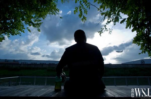 做日結工的年輕人 做日結工的年輕人