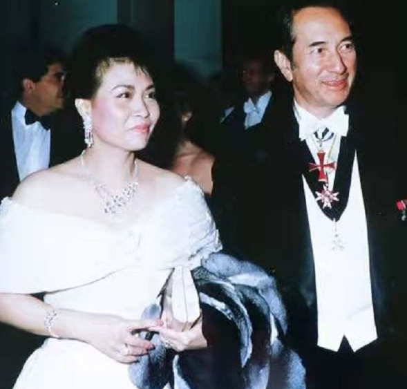 賭王長女何超英：從“最美千金”到“精神失常”，是誰害了她？