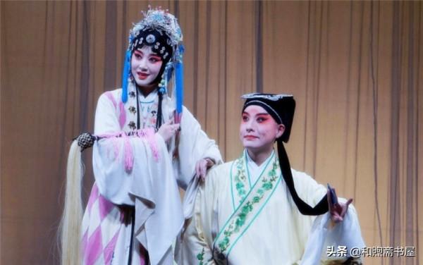 民間故事：兩女子同時愛上畫師，半年後大夫給畫師診脈：君有鬼脈