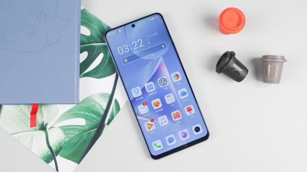 照片聊天不捨得刪？榮耀X30內建256GB大記憶體，完全不愁