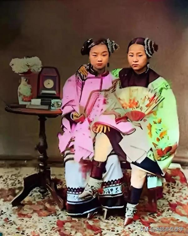 晚清老照片：長城人跡罕至，箭樓殘破不堪，雷峰塔搖搖欲墜