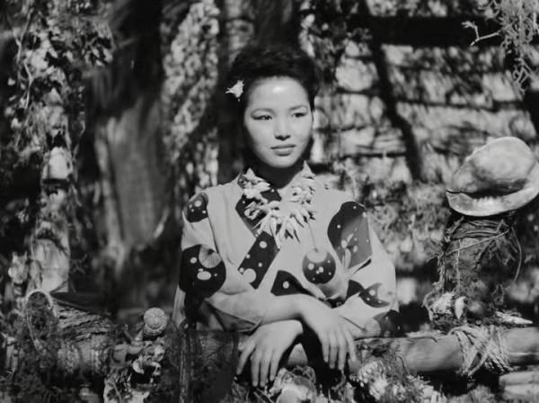 1944年，日本21歲女子被困孤島，6年後，島上32個男人僅剩19人