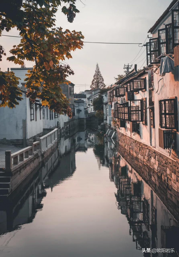 秋天的第一場旅行，你可以去這6個地方。一入秋，他們就變色了…