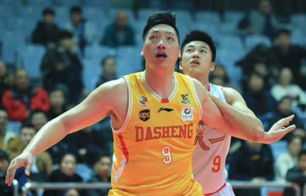 唐正東:巔峰和易建聯齊名,連續9個賽季兩雙,湖人丟擲橄欖枝 唐正東:巔峰和易建聯齊名,連續9個賽季兩雙,湖人丟擲橄欖枝