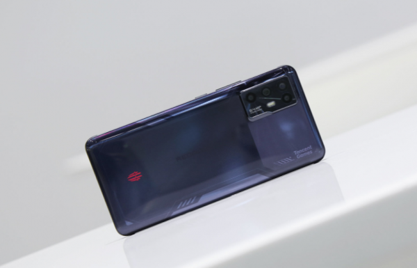 國產旗艦地板價:兩款驍龍888手機降至2199元,你願意買嗎? 國產旗艦地板價:兩款驍龍888手機降至2199元,你願意買嗎?