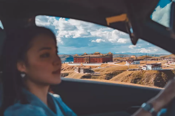 開2021最火的網紅車，打卡最熱的川西網紅店