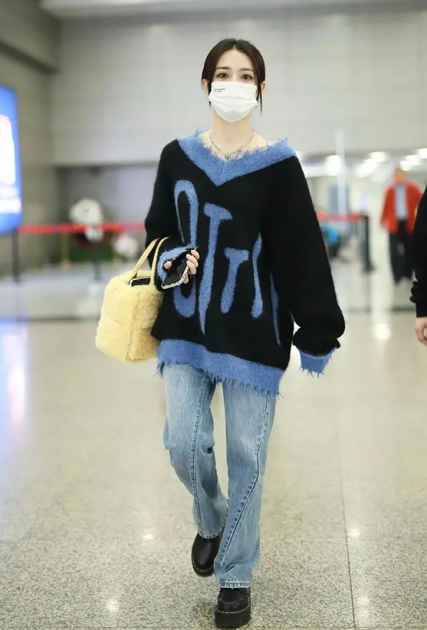 初雪,穿得像徐璐這麼可愛會得到愛情麼? 初雪,穿得像徐璐這麼可愛會得到愛情麼?