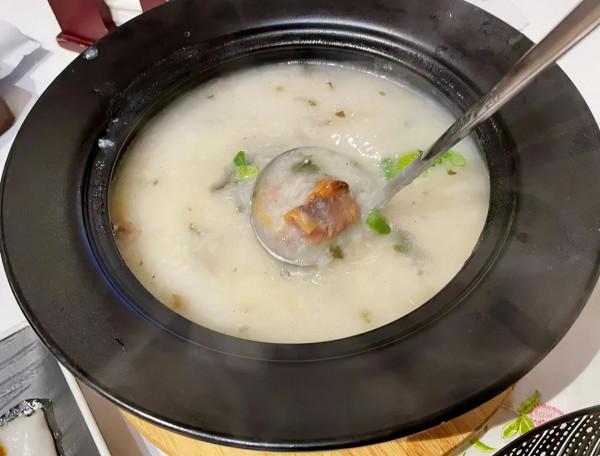 80元的蝦餃、60元的油條、800元的雞：米其林早茶，普通人不敢愛