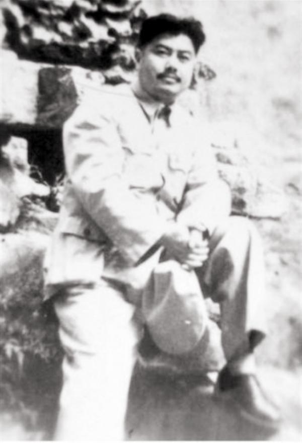 建國之初的六大行政區，它們各自下轄幾個省，領導人分別是誰呢？