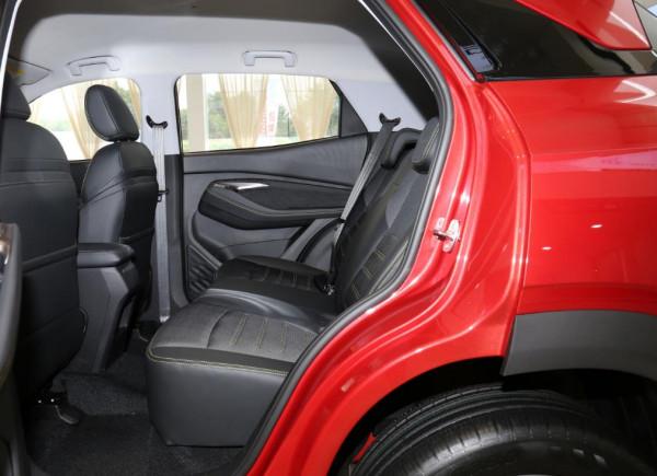 上班族買輛經濟型SUV就行，這三款經久耐用，不但省油配置也豐富