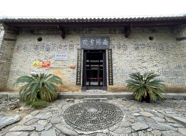 一門三總督 榮光照故里