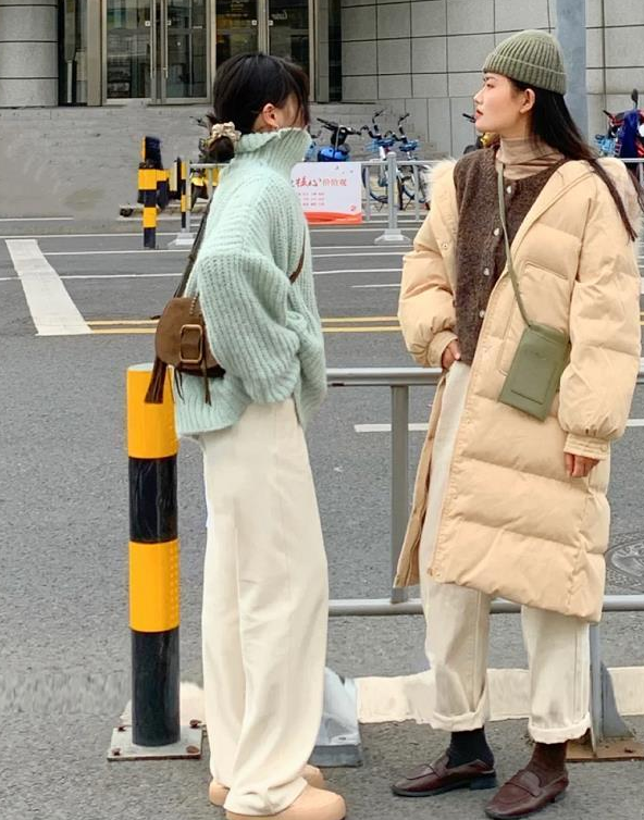 冬天穿棉襖怎麼搭褲子?分享3個“穿搭法則”,簡單實用又保暖 冬天穿棉襖怎麼搭褲子?分享3個“穿搭法則”,簡單實用又保暖