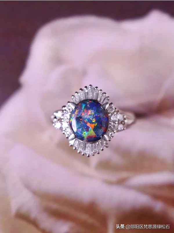 牢記,這些怕失水的寶玉石,在秋季不保養就廢了 牢記,這些怕失水的寶玉石,在秋季不保養就廢了