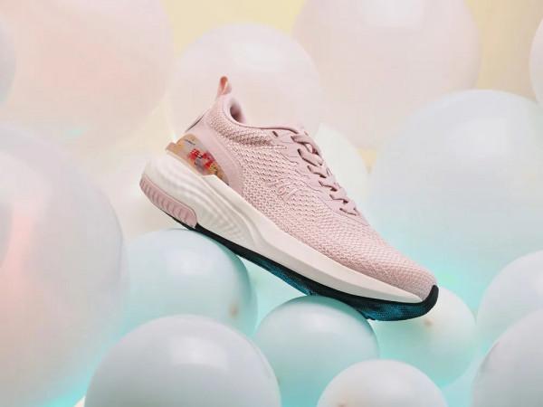 361°E韌跑鞋：快來體驗柔韌回彈的牛皮糖腳感