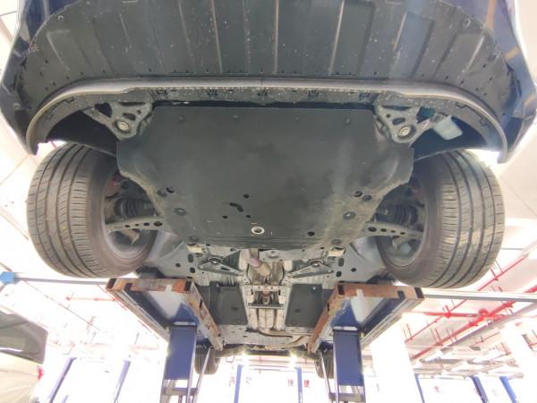 售後保養：君威LSY發動機燒機油，五千公里需補充或更換