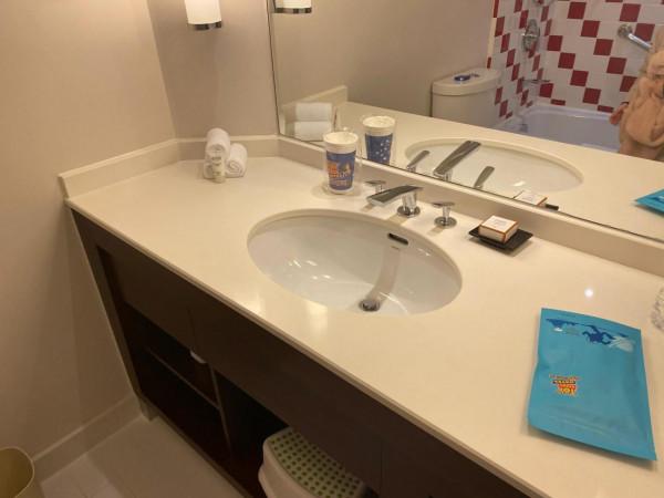 星戴露要1999一個？我還不如一千元住一晚玩具總動員酒店呢