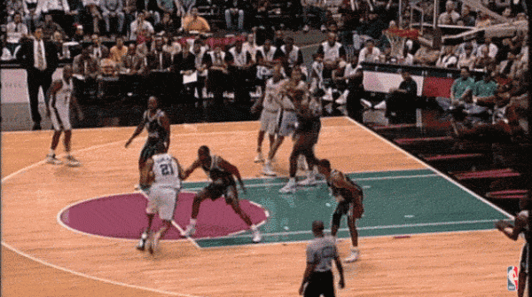 NBA動圖系列(26)“石佛”鄧肯 NBA動圖系列(26)“石佛”鄧肯