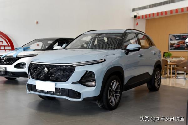 外形時尚配置科技，空間不小動力夠用，8萬級寶駿RS-3怎麼樣