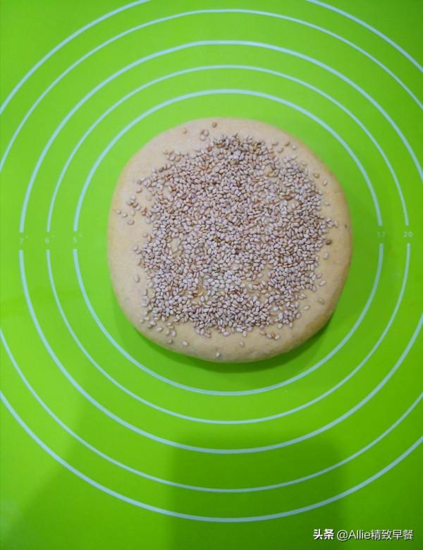 家裡有南瓜的一定要試試這個吃法,一層一層的,鬆軟又營養,真香 家裡有南瓜的一定要試試這個吃法,一層一層的,鬆軟又營養,真香