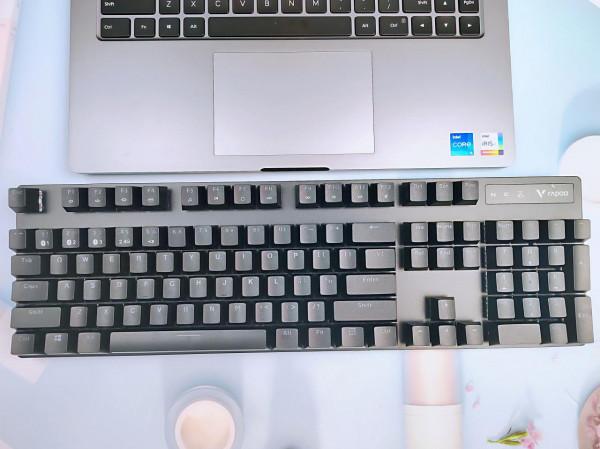 有線、無線輕鬆加持，雷柏V500PRO多模式背光機械鍵盤上手體驗