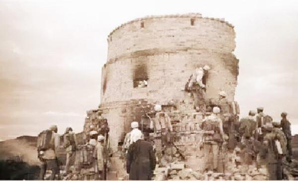 八路軍繳獲山炮無用處，埋到深山中，一年後挖出來還屢建奇功