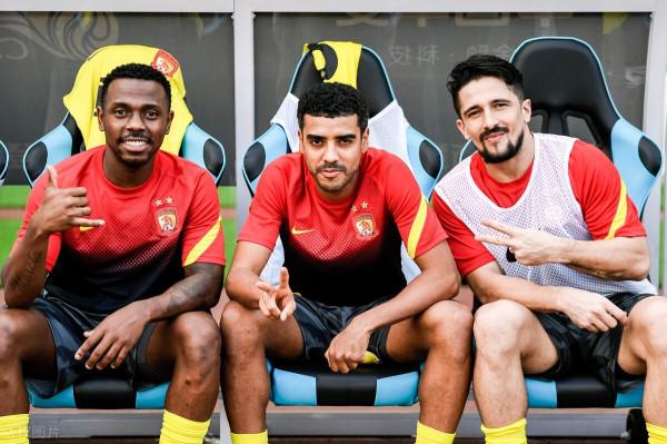 艾克森洛國富後，阿蘭費南多也與廣州隊解約！無血緣歸化全軍覆沒