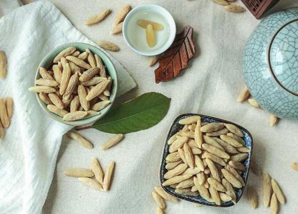「中醫藥膳」自制&OpenCurlyDoubleQuote;四膏&rdquo;清燥潤肺