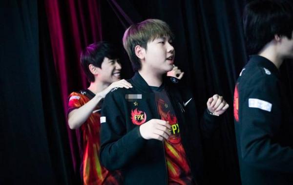 DRX官宣大名單:Deft、BeryL下路搭檔,打野仍是韓一珏 DRX官宣大名單:Deft、BeryL下路搭檔,打野仍是韓一珏