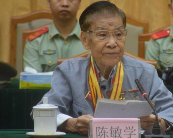 中國孩子13歲加入日軍,用日本名說日本話,戰後為何成為了英雄? 中國孩子13歲加入日軍,用日本名說日本話,戰後為何成為了英雄?