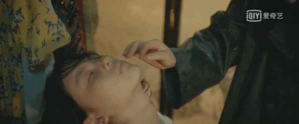 花季少女離奇死亡，19年後家人重聚能否揭開真相？