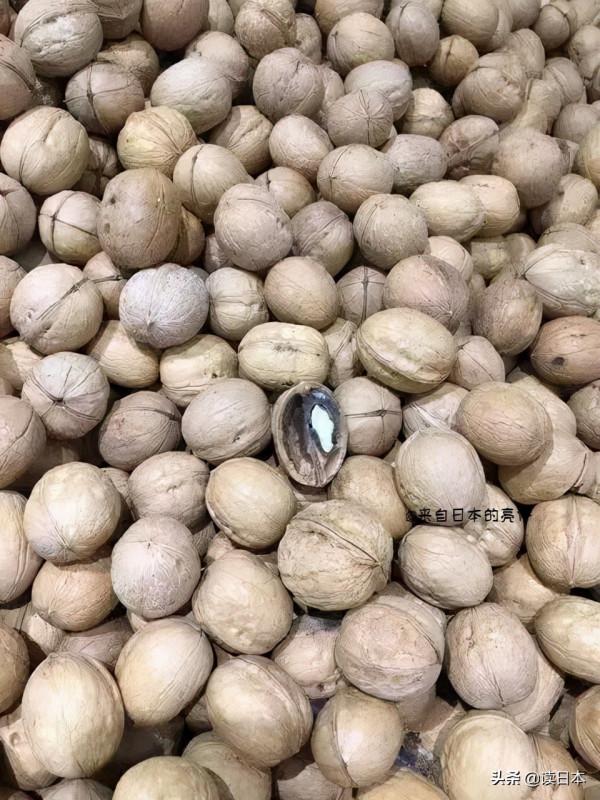 亮仔丨日本小夥愛逛中國超市，被五花八門的商品給驚呆