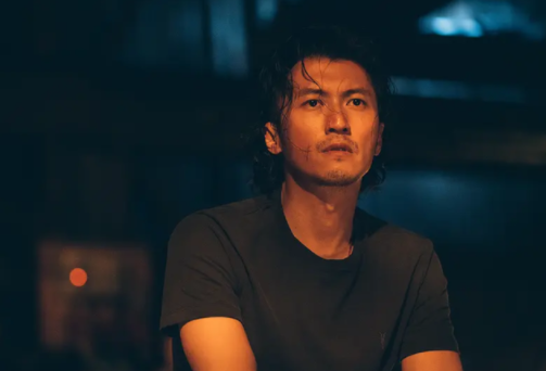 10年後，磕到他們的過期糖，謝霆鋒：滿眼都是你時，為何不珍惜？