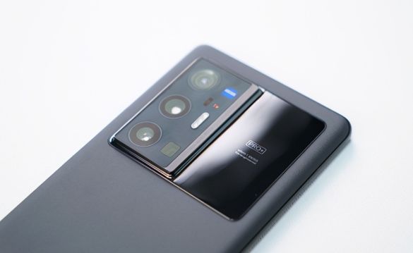 春節季換機首選，內行人建議一步到位，這4款手機各方面堪稱完美