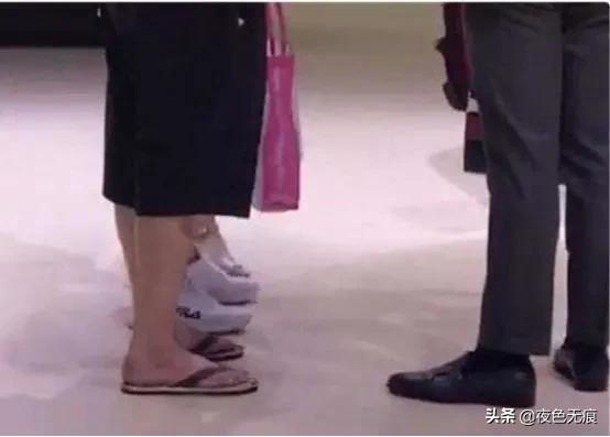 廣州街頭的“拖鞋佬”有多低調?看看美國小夥怎麼說的 廣州街頭的“拖鞋佬”有多低調?看看美國小夥怎麼說的