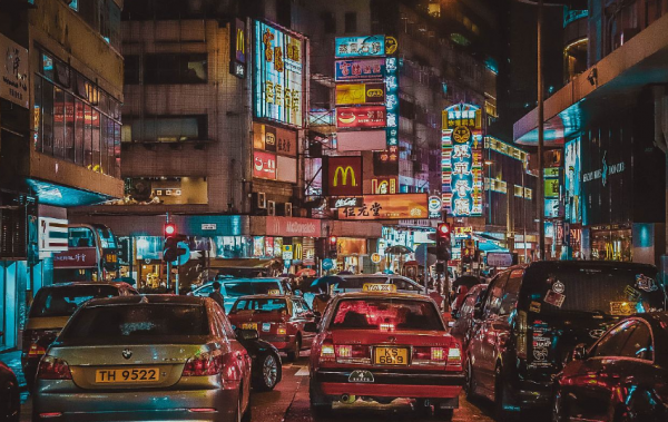 霍英東發明公攤制度跟預售制度，到底是利大於弊，還是弊大於利？