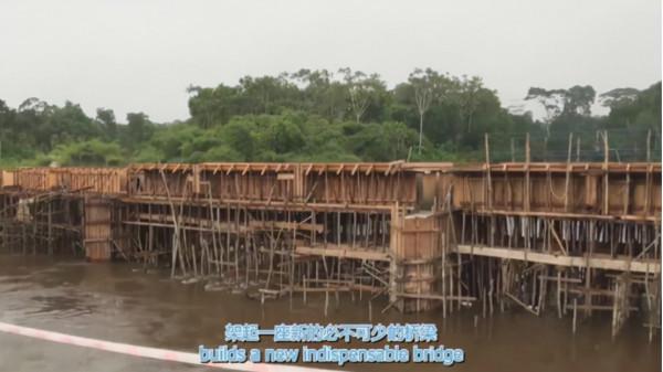 一個國家能窮到什麼程度？賴比瑞亞人買雙拖鞋還要分期，一下雨就有癱瘓風險