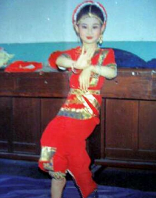 離開鄉村愛情10年，觀眾只認識她，王亞彬離開趙本山後去哪了？