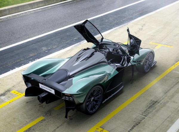 限量150臺/極致輕量化，阿斯頓·馬丁戰神正式下線