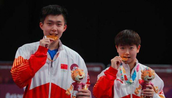 孫穎莎：王楚欽對自己要求很嚴格，我們始終勁兒往一處使