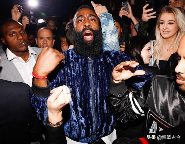 NBA江湖看人下菜碟：郵差打翻刺客無人質問，奧胖見鄧肯主動起身