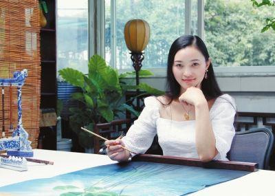 成都女孩李微漪,10年前將一匹狼當“兒子”,十年後與狼再相遇 成都女孩李微漪,10年前將一匹狼當“兒子”,十年後與狼再相遇