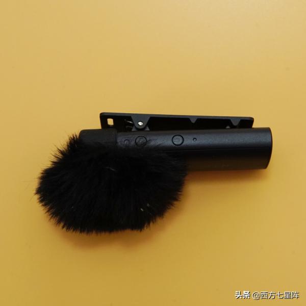 小巧輕便的入門之選:綠聯無線領夾式麥克風上手 小巧輕便的入門之選:綠聯無線領夾式麥克風上手