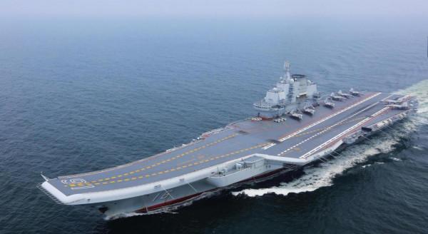“迎接”遼寧艦,日本出動準航母!日方深夜通報中國航母最新動向 “迎接”遼寧艦,日本出動準航母!日方深夜通報中國航母最新動向
