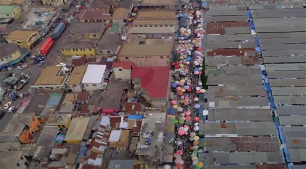 一件二手衣服漂洋過海的生存日記:你們丟棄的破舊衣物都去了哪裡? 一件二手衣服漂洋過海的生存日記:你們丟棄的破舊衣物都去了哪裡?