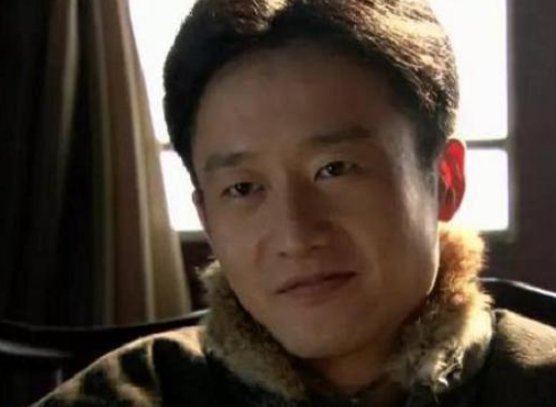 嶽暘：29歲出道，一生都在演配角，38歲被稱為最迷人反派大叔