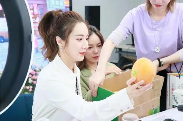 一名梅西球迷的自白：娛樂網紅界頻暴雷，給了我梅吹新高度