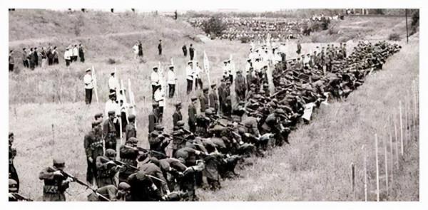 53歲軍醫少將去世,張掖一老農感嘆性命難保,5年後他果然被槍斃 53歲軍醫少將去世,張掖一老農感嘆性命難保,5年後他果然被槍斃