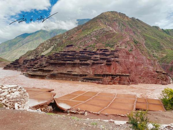 世界上唯一的“千年古鹽田”，就在西藏昌都，已是國家4A旅遊景區